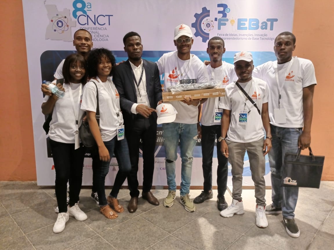 Estudantes do IPGEST da Universidade De Luanda arrebatam o prémio na Categoria o projecto com maior impacto social.
