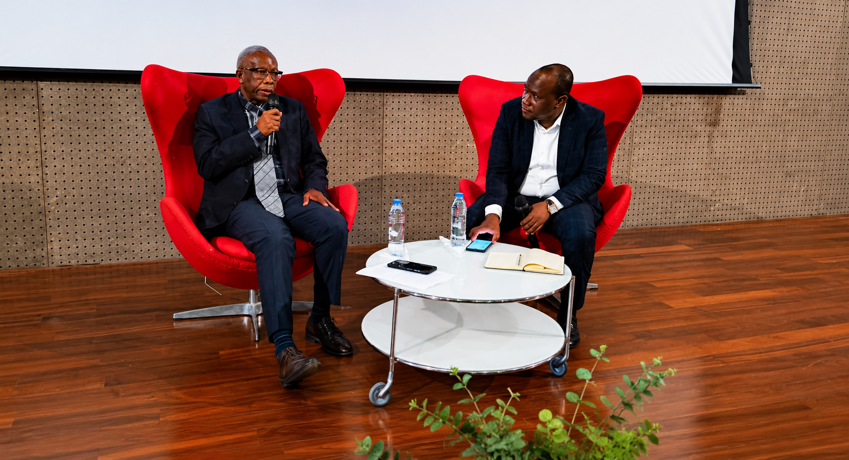 Director do IPGEST Conduz Preleção Sobre Ensino e Aprendizagem em Angola “Uma Nova Perstectiva Entre Métodos Tradicionais e Inteligência Artifícial”
